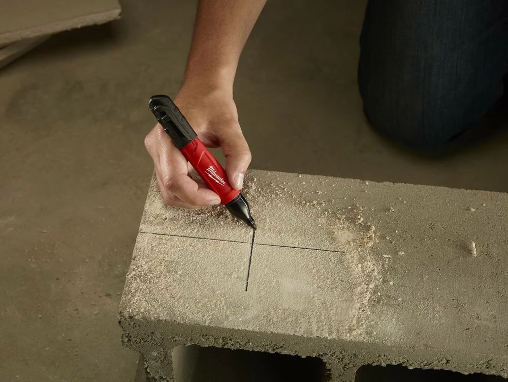 Milwaukee® Inkzall™ Medium Paint Marker in Black - Image 4