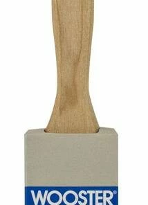 Wooster® Majestic™ 1-1/2 in. Angle Satin Sheen Brush in White